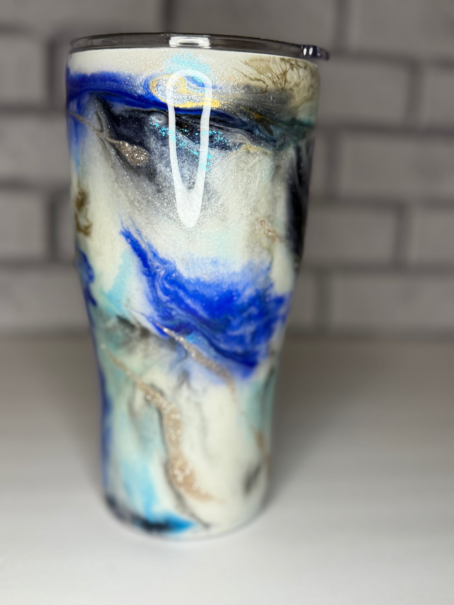 #44-30oz Modern Curve- Blue Marble
