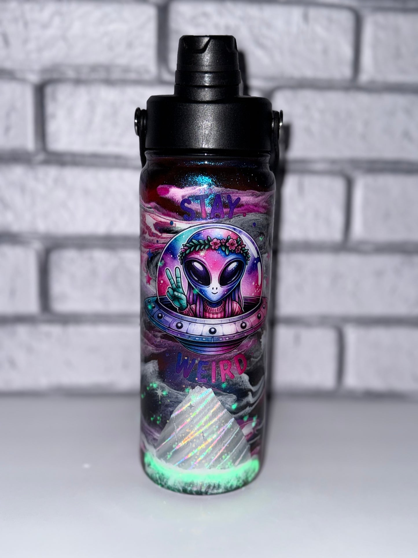 #29- 18oz Hydro- Stay Weird