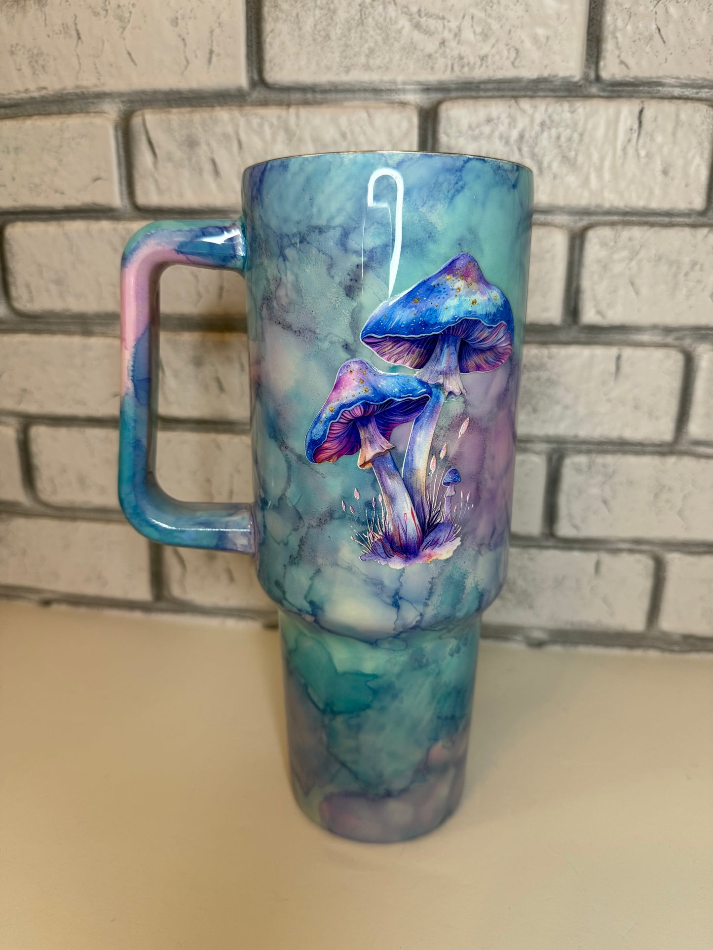 #13--40oz Handle- Watercolor Mushroom