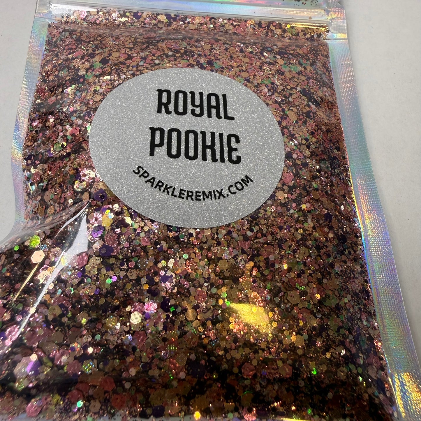 Royal Pookie* GLOW